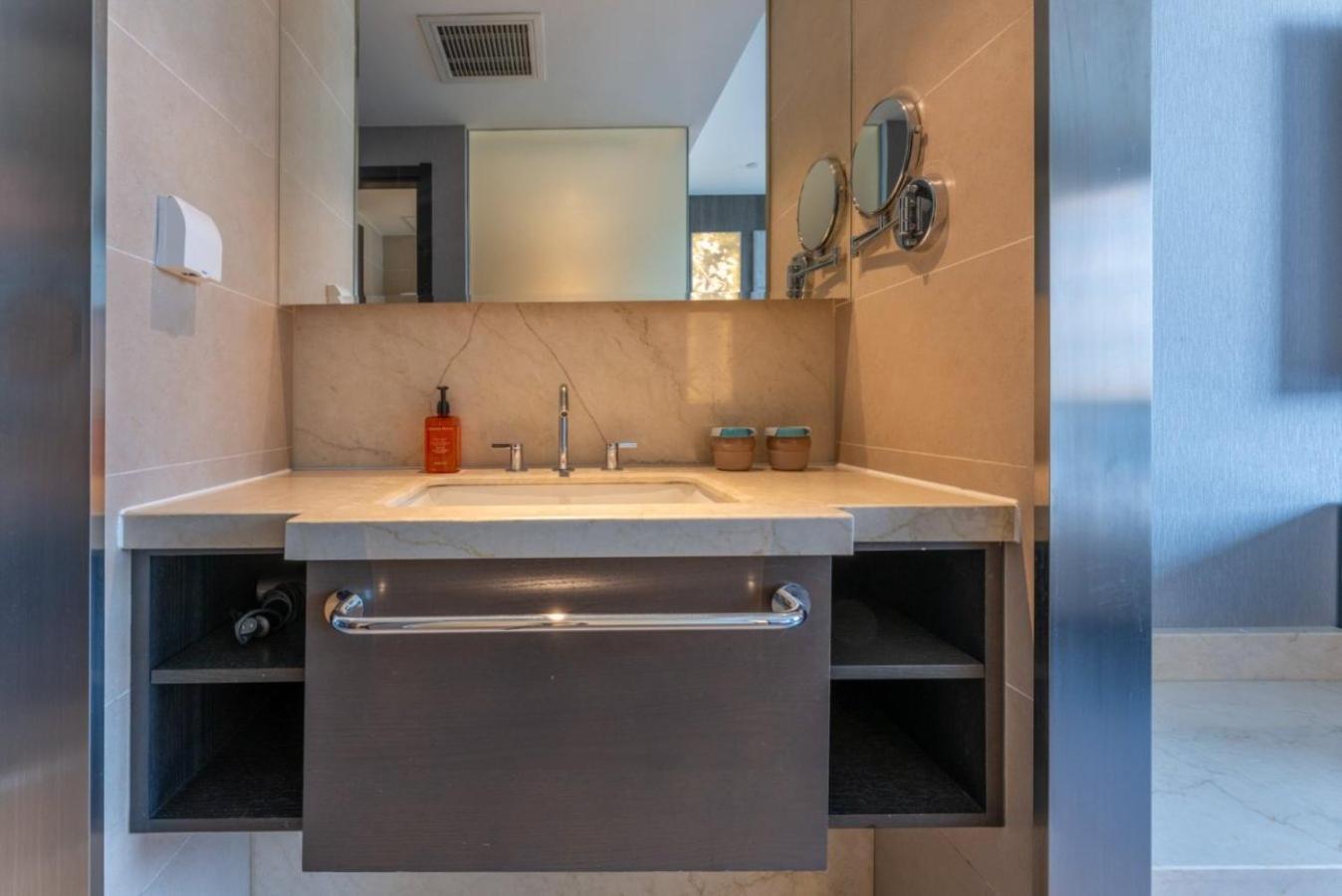 Orange Shenjiang South Road 4*