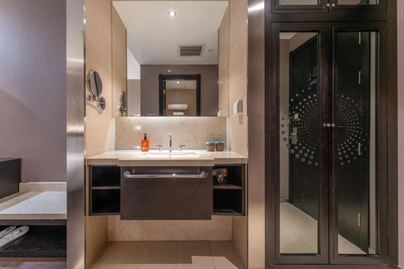Hotel Orange Shenjiang South Road 4*